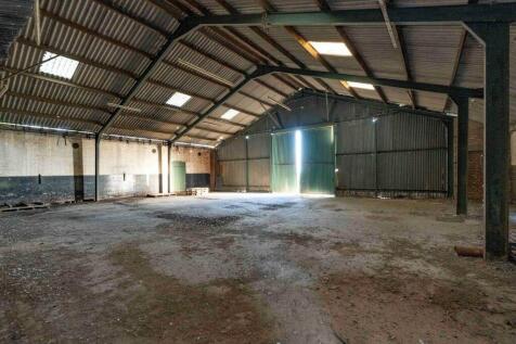 7 - Barn Interior