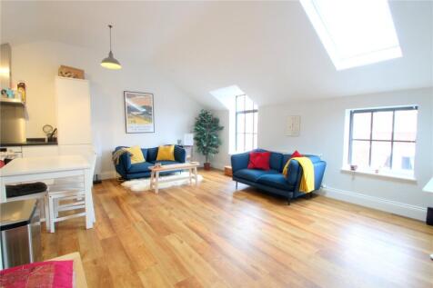 Kitchen/Living Area