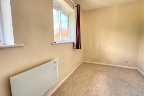 23 Balmoral Way 2...