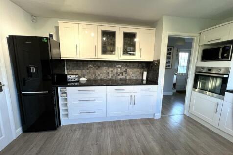 Kitchen5.jpg