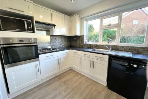 Kitchen3.jpg