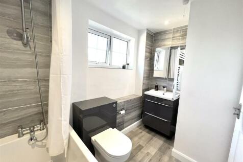 Bathroom1.jpg