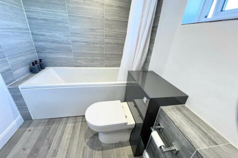 Bathroom2.jpg