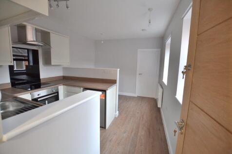 Flat 3 Living area.jpg