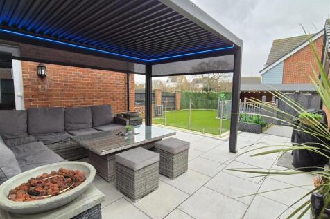 Private Landscaped Rear Garden