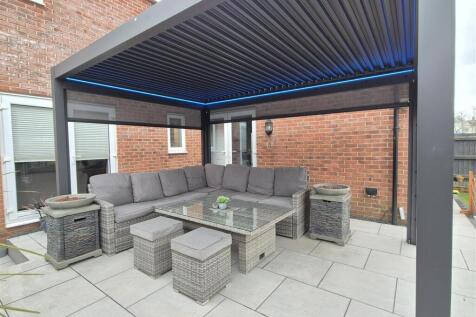 Private Landscaped Rear Garden