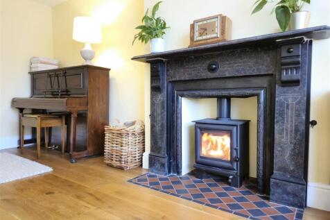 Bay Fronted Lounge