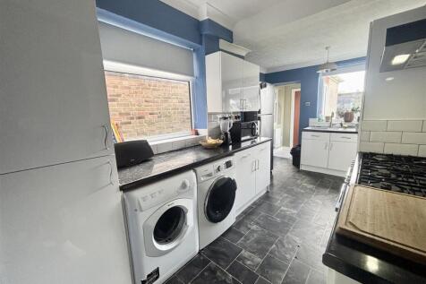 Extended Fitted Kitchen