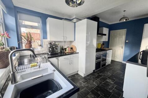 Extended Fitted Kitchen