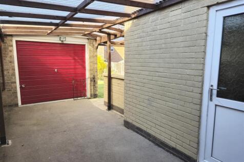 Detached Garage