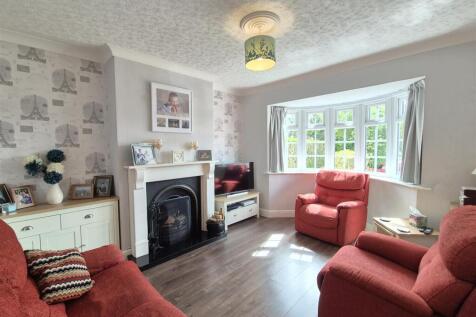 Bay Fronted Lounge
