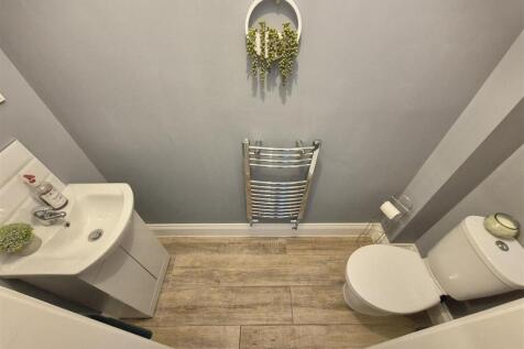 Cloakroom/WC