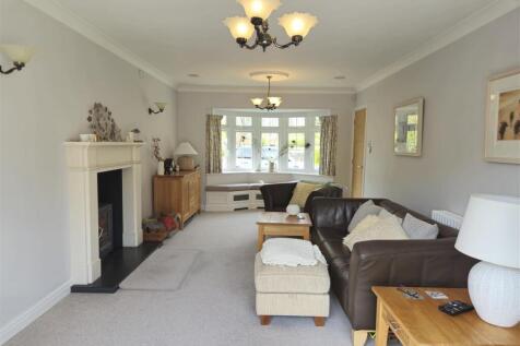 Bay Fronted Lounge