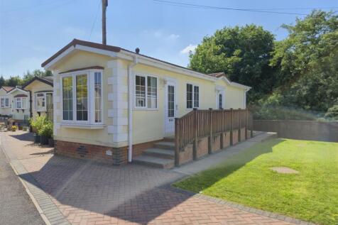 Brick Based &amp; Paved Side Entrance Path