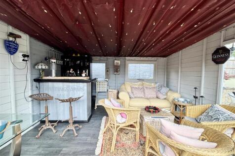 Summer House/Home Bar