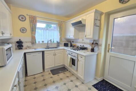 Fitted Kitchen