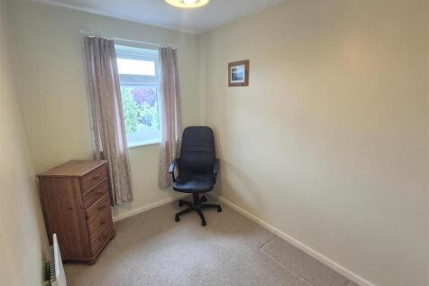 Single Bedroom