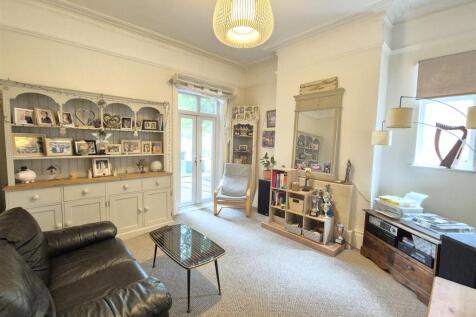 Sitting/Family Room