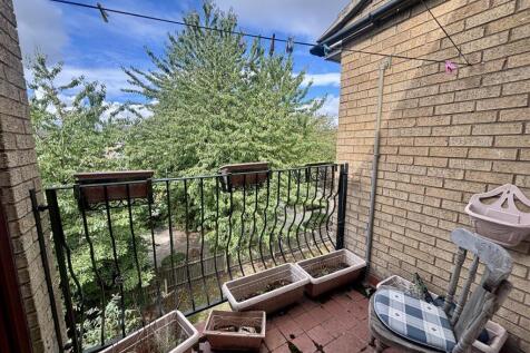 Outside Space/Balcony
