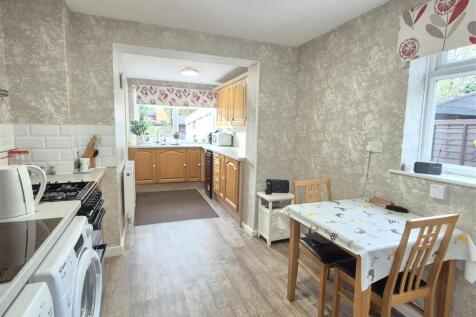 Extended Dining Kitchen