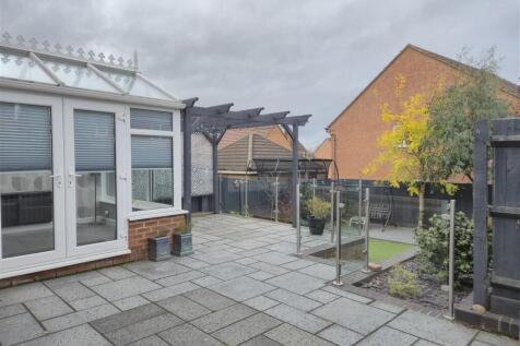 Landscaped Private Rear Garden