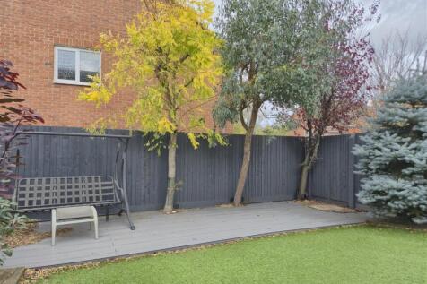 Landscaped Private Rear Garden