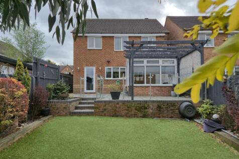 Landscaped Private Rear Garden
