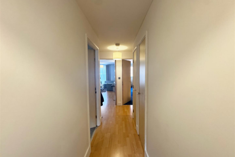 Hallway (1).png