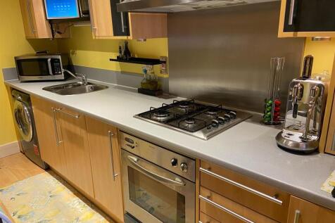 Kitchen2.jpeg