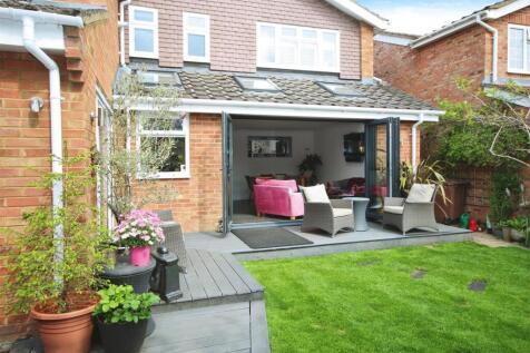 82c7a0bd-Patio 20area.JPG