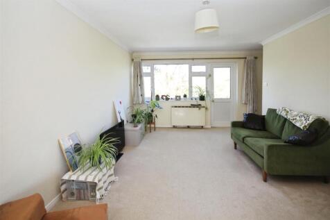 cfa0ef1d-Living 20room 202.JPG