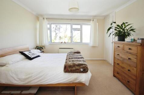 4f0359e6-Bedroom 201.JPG