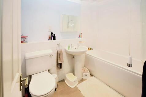 Bathroom.jpg