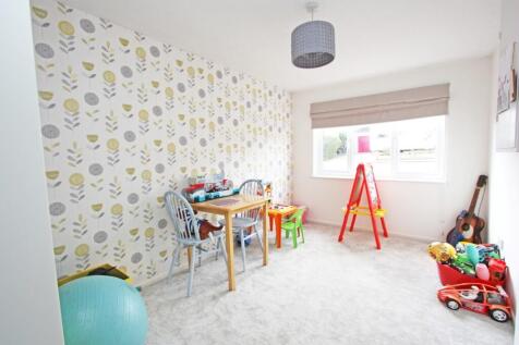 Playroom/bed 5