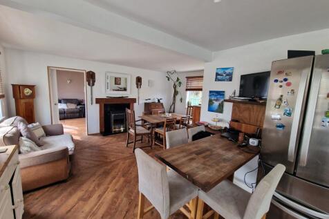 Kitchen-Family Room-angle 7