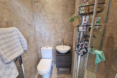 Bedroom One En-Suite