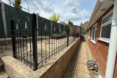 Rear Garden Aspect 2