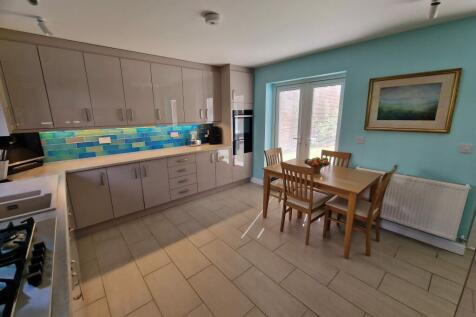Kitchen-angle 3