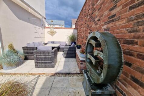 Patio-area-angle 2
