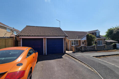 Double Garage &amp; Driveway