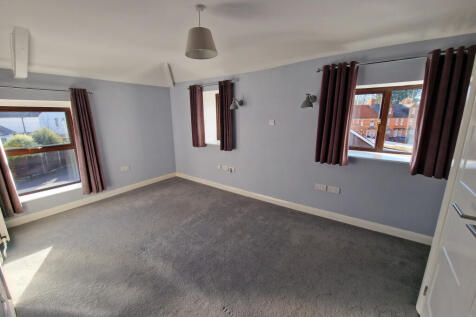 Bedroom One-angle  3