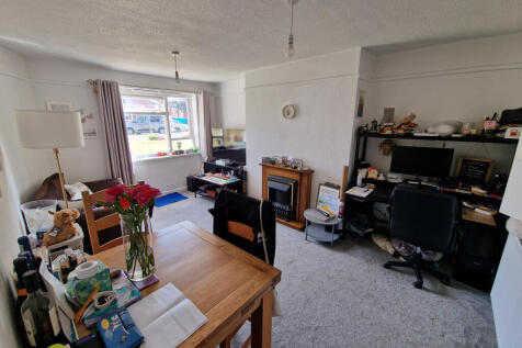Sitting/Dining Room