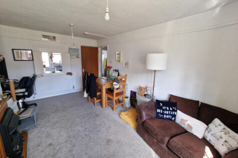 Sitting/Dining Room-angle 2