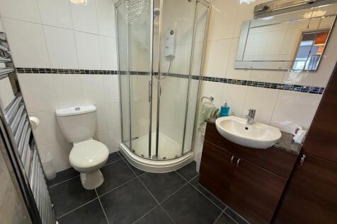 Bedroom Two En-Suite