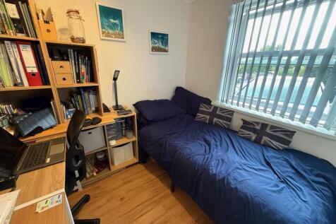 Study-Bedroom Four