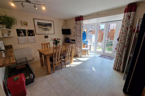 Kitchen/family room