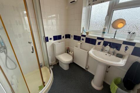 Bathroom Aspect 2