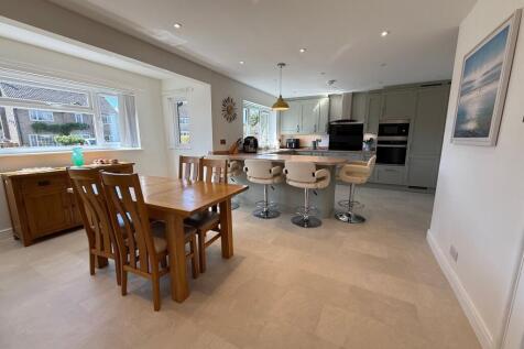Kitchen-Dining Aspect