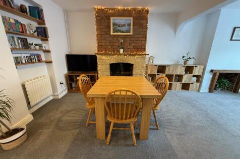 Dining Area Adpect 2