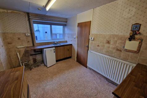 Kitchen-angle 2